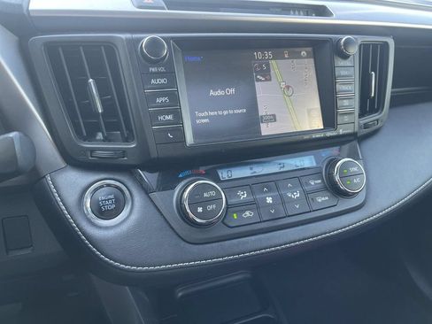Used 2017 Toyota RAV4 XLE AWD/4WD image 17