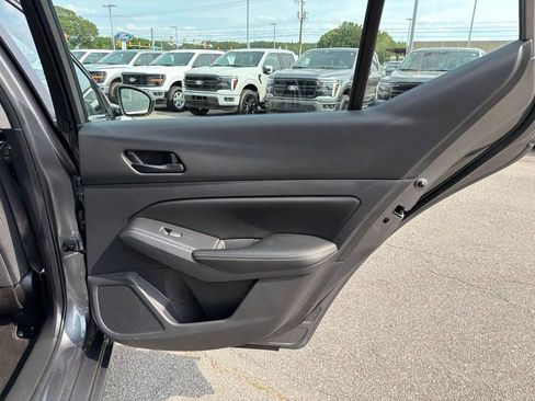 Used 2025 Nissan Altima 2.5 SV FWD image 20