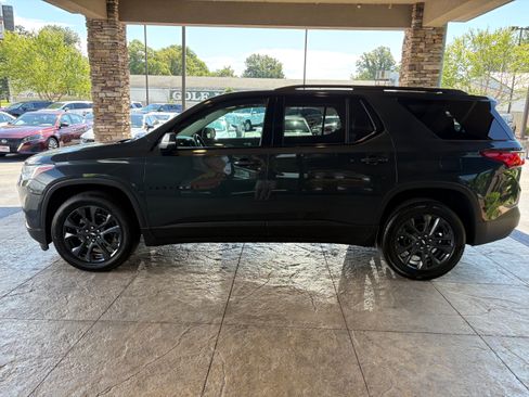 Used 2021 Chevrolet Traverse RS FWD image 9