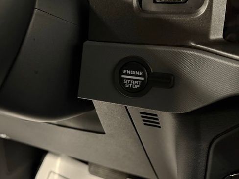 Used 2024 Ford Bronco Big Bend image 17