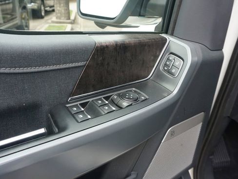 Used 2022 Ford F150 Lariat AWD/4WD image 4