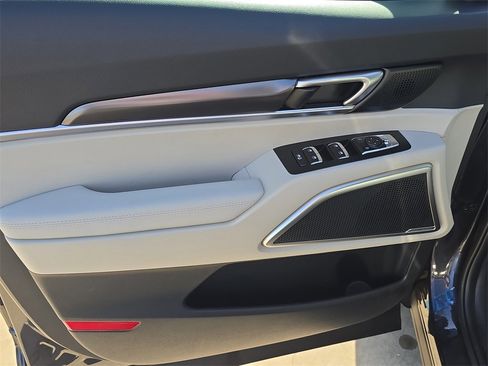 New 2025 Kia Telluride S image 18