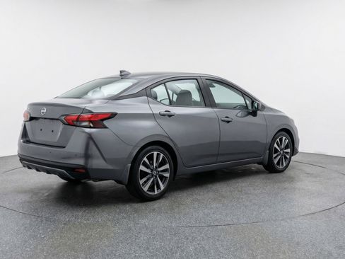 Used 2025 Nissan Versa SV FWD image 9