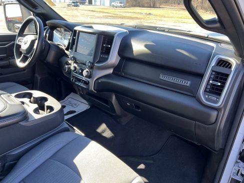 Used 2024 RAM 2500 Big Horn w/ Bed Utility Group image 9