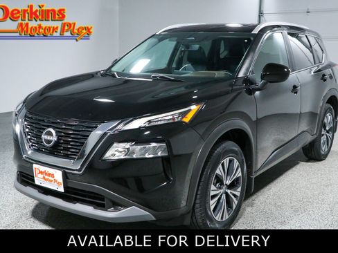 Used 2023 Nissan Rogue SV w/ SV Premium B Package FWD image 1