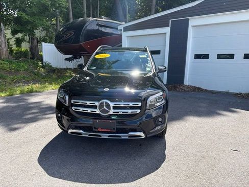 Used 2022 Mercedes-Benz GLB 250 4MATIC image 1
