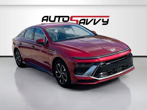 Used 2025 Hyundai Sonata SEL FWD image 1