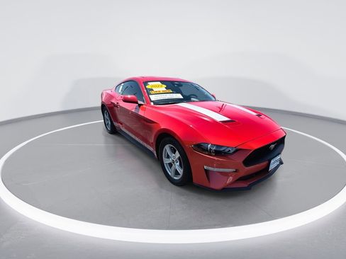Used 2022 Ford Mustang Coupe RWD image 2