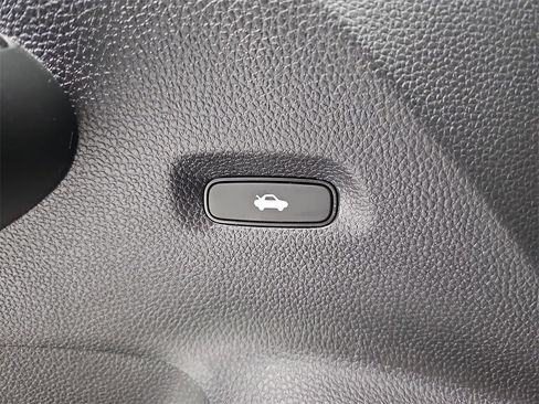 Certified 2023 Honda Civic LX image 31