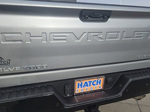 Used 2025 Chevrolet Silverado 2500 Custom w/ Custom Value Package image 7