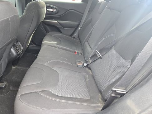 Used 2020 Jeep Cherokee Latitude image 13