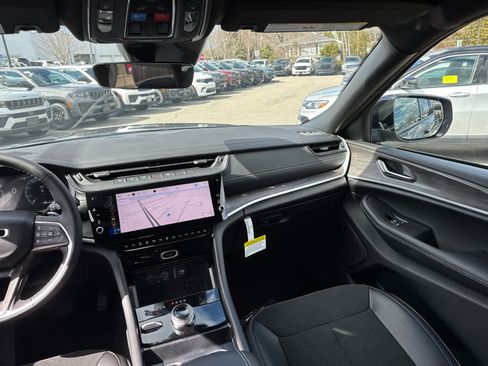 New 2026 Jeep Grand Cherokee Altitude image 34