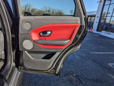 Used 2017 Land Rover Range Rover Evoque HSE Dynamic image 32