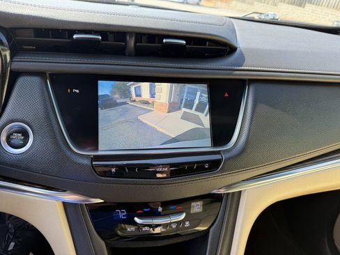Used 2019 Cadillac XT5 FWD image 13