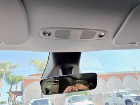 Used 2024 Tesla Model Y Performance image 28