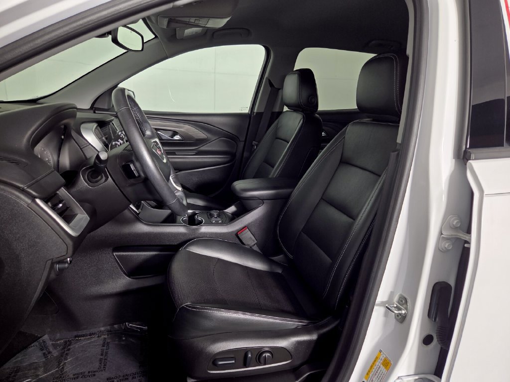 Used 2022 GMC Terrain SLT w/ Elevation Edition FWD image 9