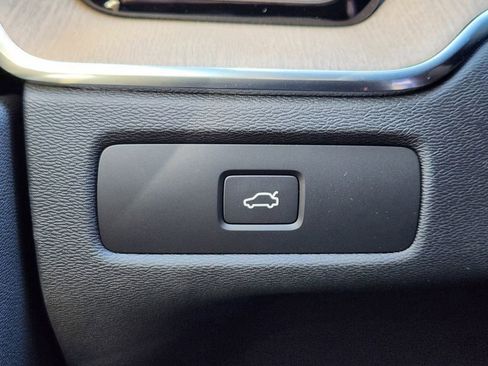 New 2026 Volvo XC60 B5 Plus w/ Protection Package Premier image 11