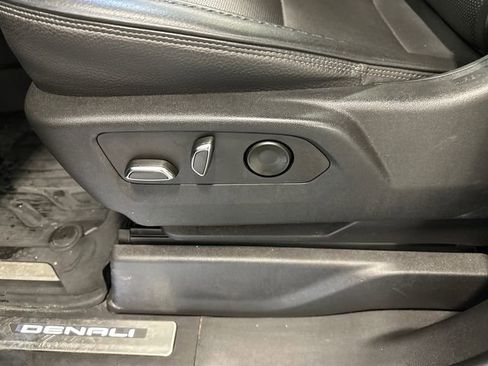 Used 2022 GMC Sierra 1500 Denali w/ Denali Reserve Package image 27