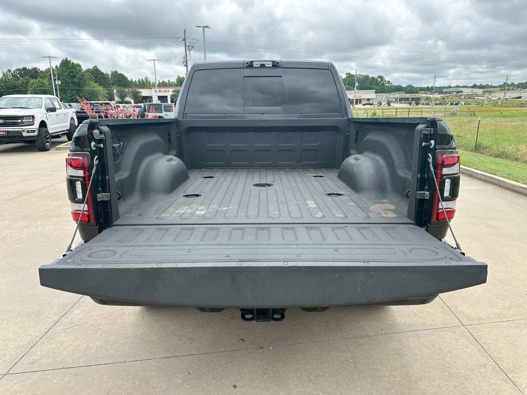 Used 2024 RAM 3500 Limited AWD/4WD image 25