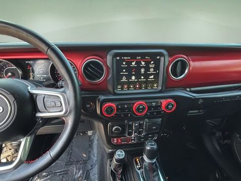 Used 2021 Jeep Wrangler Unlimited Rubicon AWD/4WD image 11