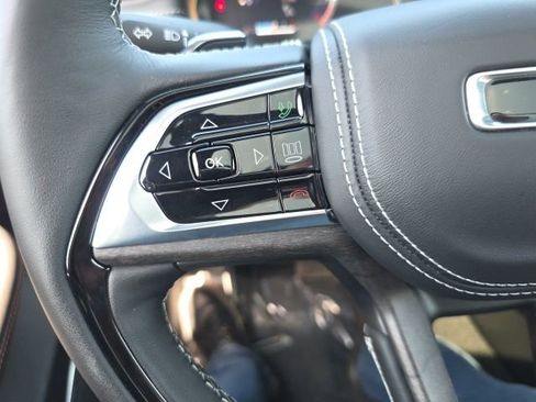 Used 2025 Jeep Grand Cherokee Overland w/ Adv Protech Group III image 20