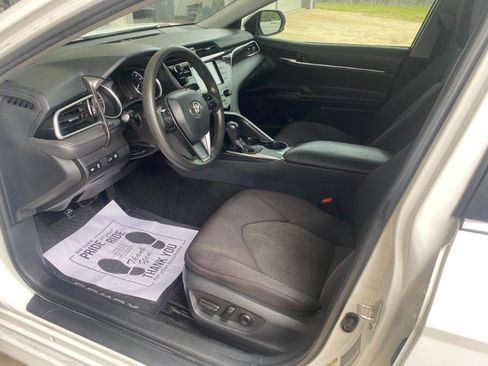 Used 2018 Toyota Camry LE image 13