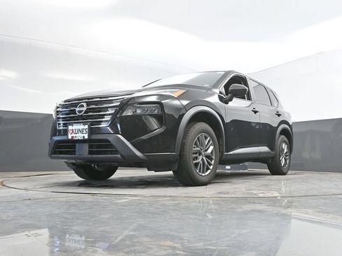 Used 2024 Nissan Rogue S AWD/4WD image 50