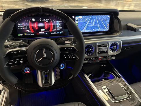 Used 2025 Mercedes-Benz G 63 AMG 4MATIC image 30