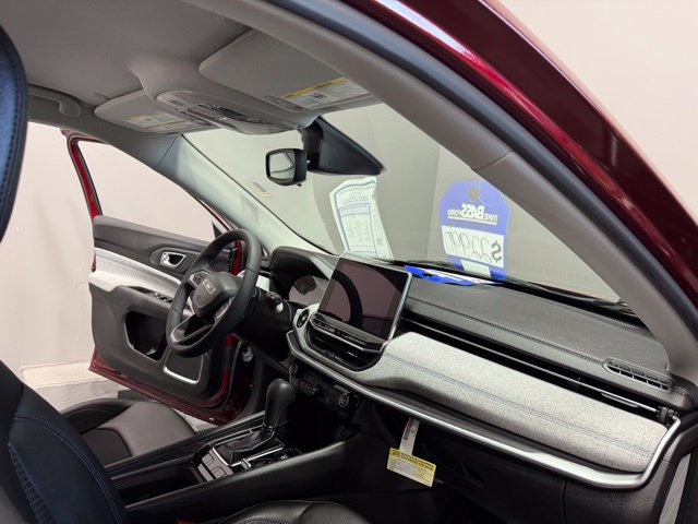 Used 2022 Jeep Compass Latitude AWD/4WD image 25