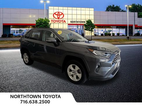 Used 2019 Toyota RAV4 XLE w/ Convenience Package AWD/4WD image 3