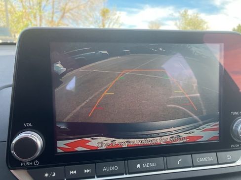 Used 2025 Nissan Altima 2.5 S FWD image 17