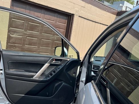 Used 2018 Subaru Forester 2.5i Limited AWD/4WD image 10