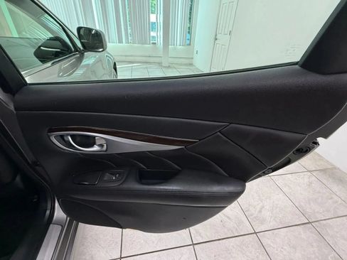 Used 2013 INFINITI M37 x w/ Premium Pkg AWD/4WD image 18