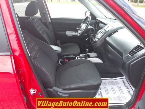 Used 2012 Kia Soul + FWD image 31