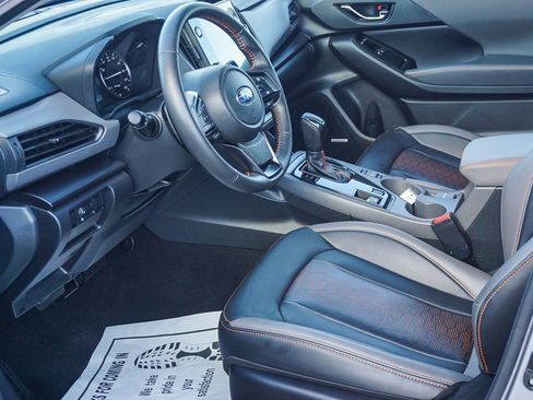 Used 2025 Subaru Crosstrek 2.5i Limited w/ Crosstrek Mirror Package AWD/4WD image 17