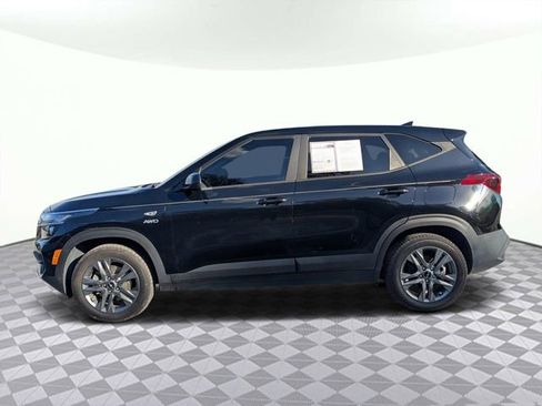 Used 2023 Kia Seltos LX image 7