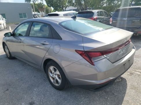 Used 2023 Hyundai Elantra SE FWD image 3
