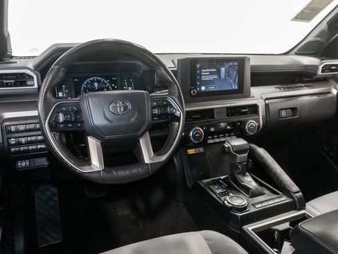 Used 2024 Toyota Tacoma SR5 AWD/4WD image 7