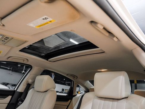 Used 2018 Honda Accord Touring image 31
