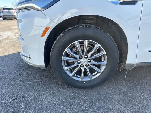 Used 2022 Buick Enclave Essence image 21