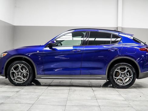 Used 2022 Alfa Romeo Stelvio Ti image 9