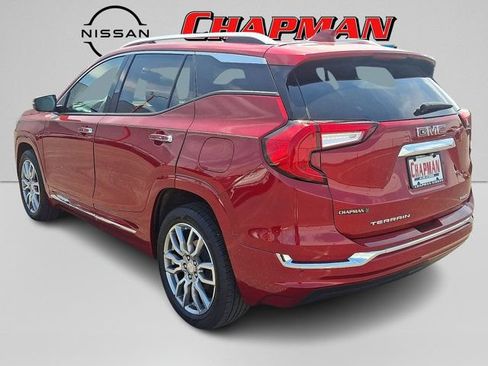 Used 2023 GMC Terrain Denali w/ Denali Premium Package AWD/4WD image 4