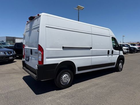 Used 2024 RAM ProMaster 2500 w/ Convenience Group FWD image 6