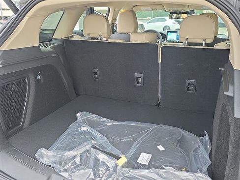 New 2026 Lincoln Corsair Premiere image 24