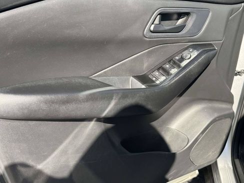 Used 2024 Nissan Rogue S FWD image 26