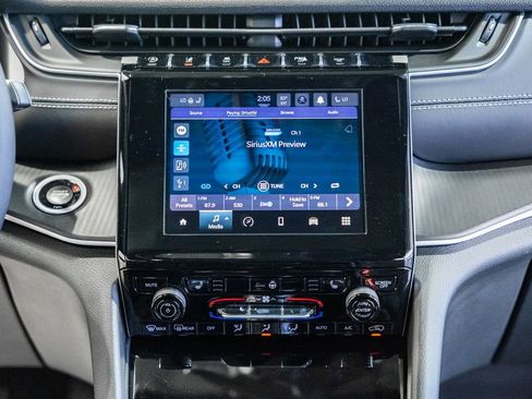 New 2025 Jeep Grand Cherokee L Laredo w/ Luxury Tech Group I image 20