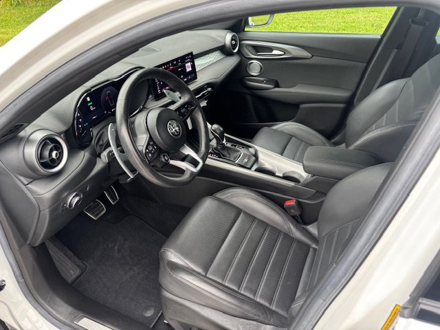 Used 2024 Alfa Romeo Tonale Veloce AWD/4WD image 11