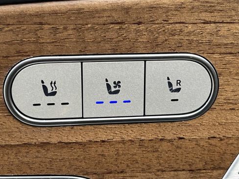 Certified 2020 Mercedes-Benz GLS 580 4MATIC image 24