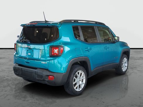 Used 2022 Jeep Renegade Latitude w/ Convenience Group AWD/4WD image 2