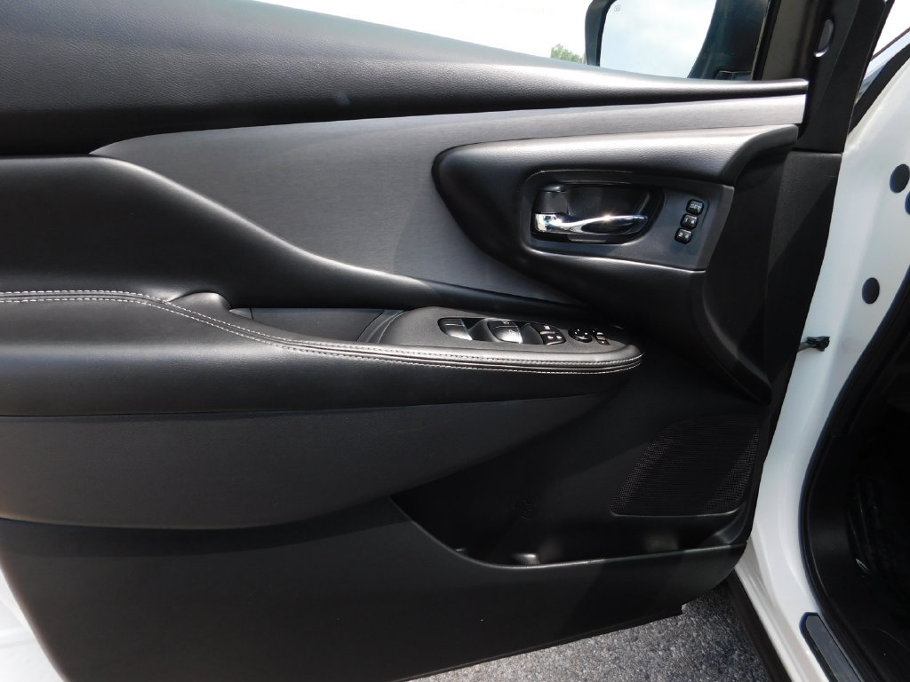 Used 2023 Nissan Murano SL FWD image 16